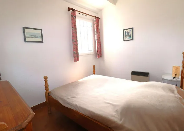 Apartamento Maison P2 Mezzanine, Terrasse, Proche Et Commerces, Parking Securise Au Grau-du-roi - Fr-1-307-142 *